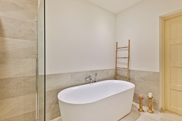 Medium property photo - Helmholtzstraat 83h, 1098 LH Amsterdam